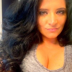 Meet your Posher, Holliday